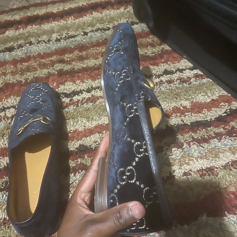 Gucci Navy Velvet Loafers with Gold Accents - Picture 5 of 5